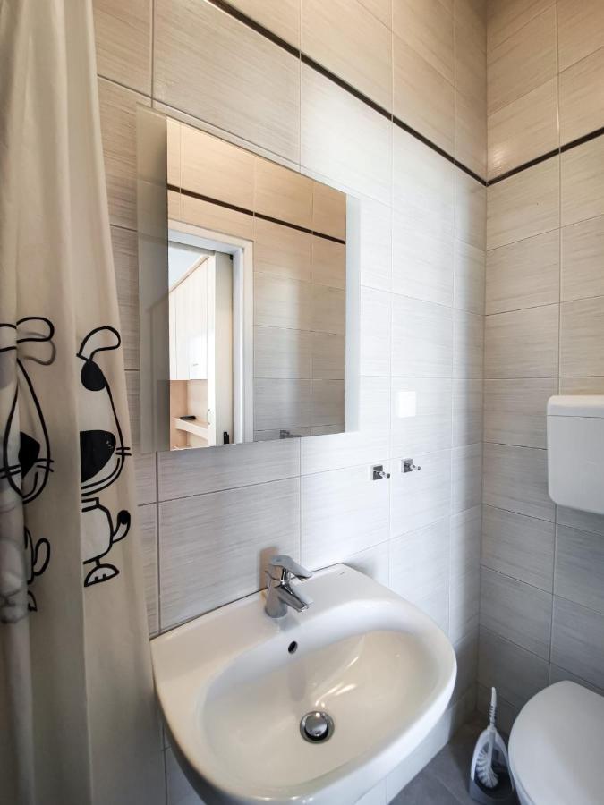Apartmani Fistanic-Joskic มาคาร์สกา ภายนอก รูปภาพ