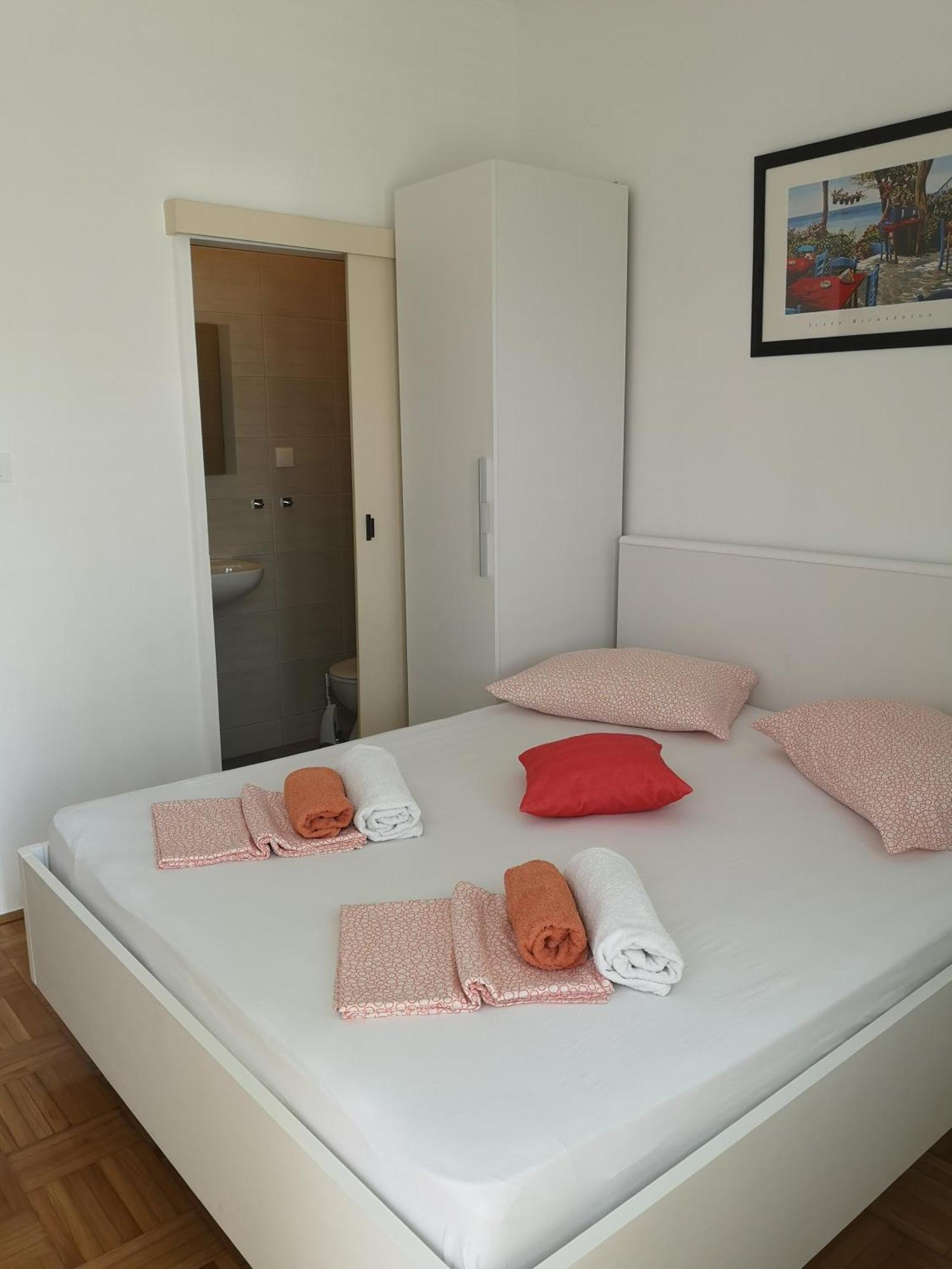 Apartmani Fistanic-Joskic มาคาร์สกา ภายนอก รูปภาพ